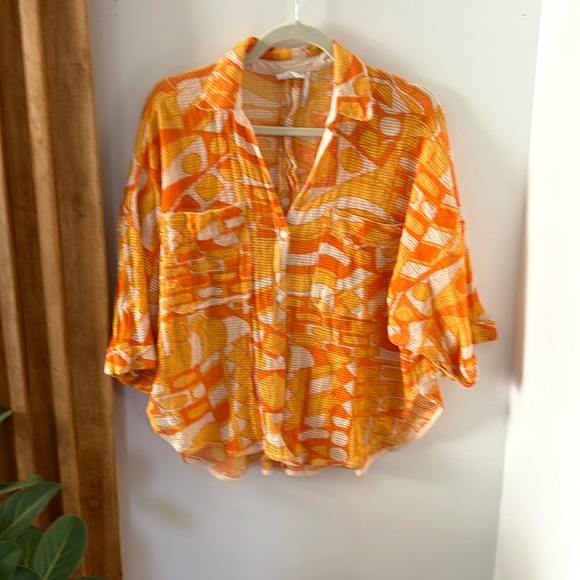 UO out from under Beach Boardwalk Buttondown Top. Size S - Picture 2 of 11